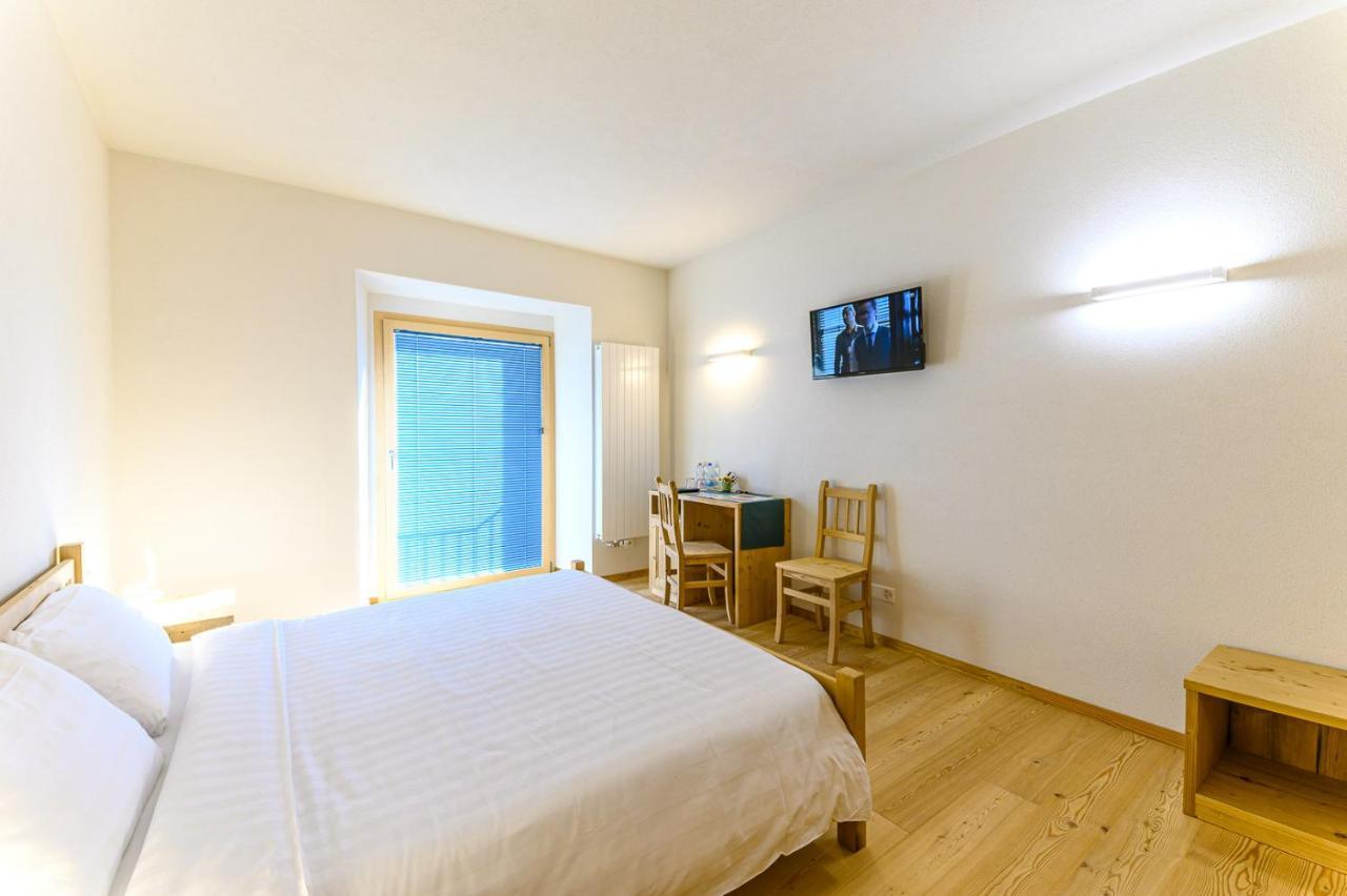 Hotel Centrale, Typically Swiss Poschiavo Exterior foto