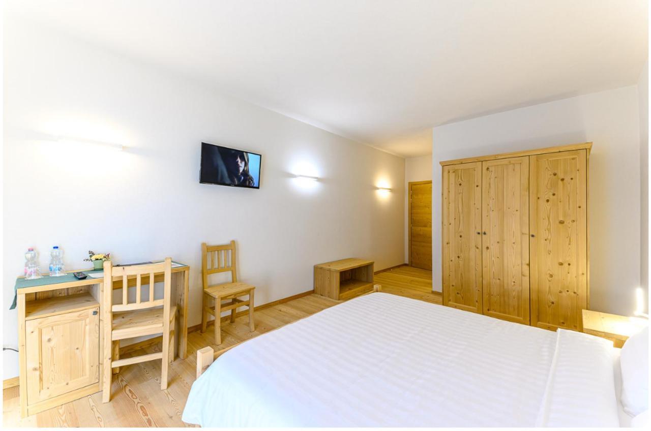 Hotel Centrale, Typically Swiss Poschiavo Quarto foto